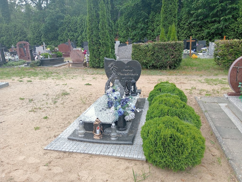 Grób Andrzej Staszkiewicz